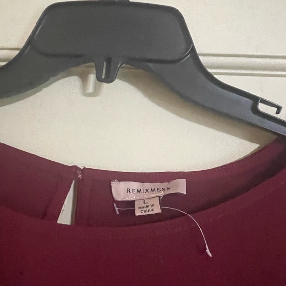 Remix Mess maroon top with bell sleeves.  Size large.  Good condition. - Picture 3 of 3